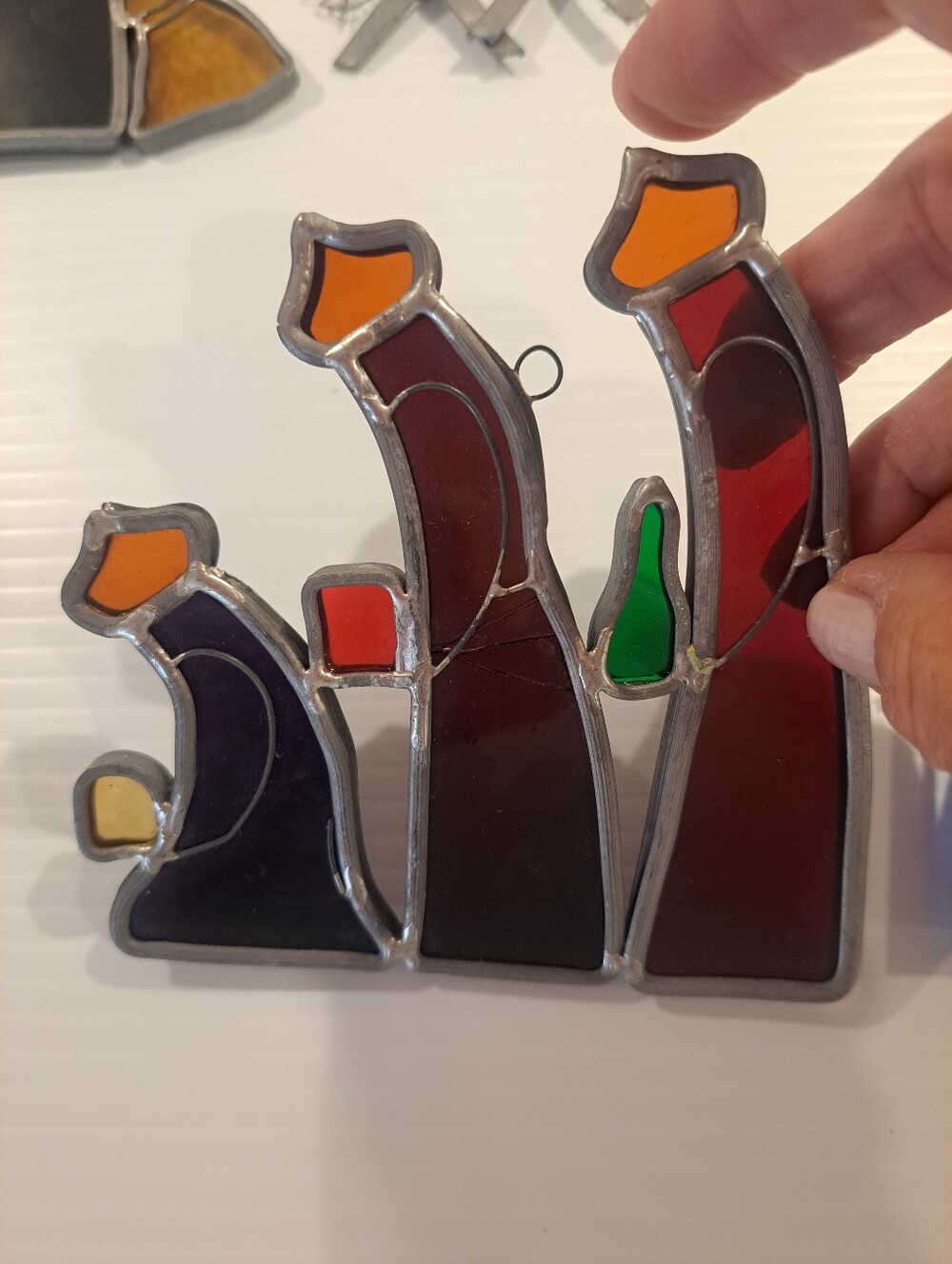 16 Stained Glass Suncatchers And Window Hanging Ornaments - Picture 9 of 11